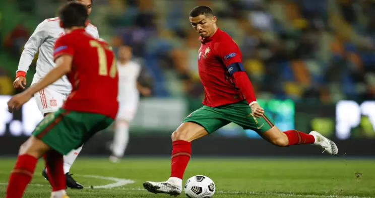 体育直播_鲸鱼体育app下载安卓版本安装_体育实时体育直播-24直播